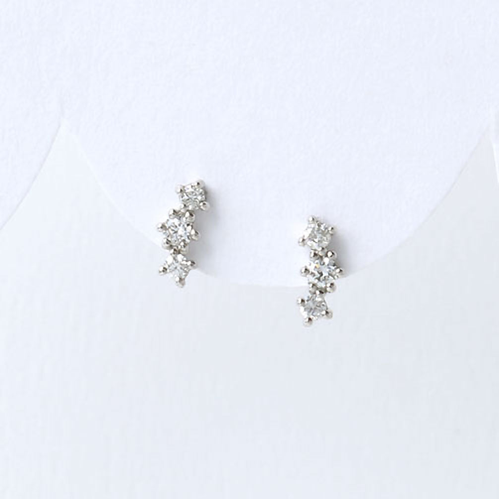 ダイヤモンド プラチナピアス(4月誕生石)《18T10260》