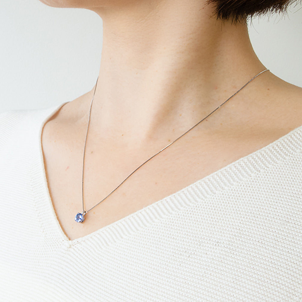 タンザナイト プラチナネックレス(12月誕生石)《19T10349》