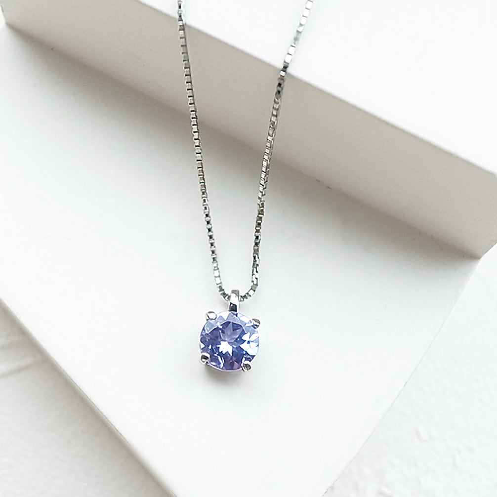 タンザナイト プラチナネックレス(12月誕生石)《19T10349》
