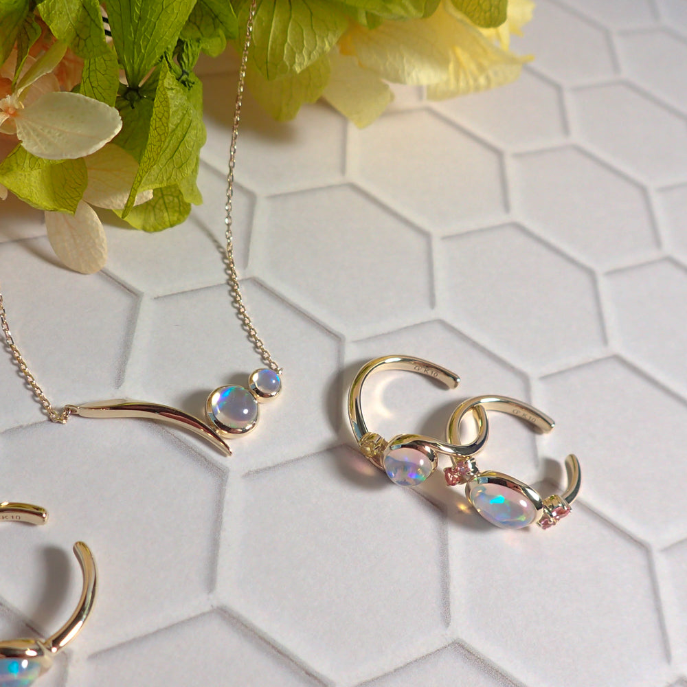 ウォーターオパール/ K10カフリング(クレサンベール/モンプレジール/キュービックジルコニア)《WESW4151》