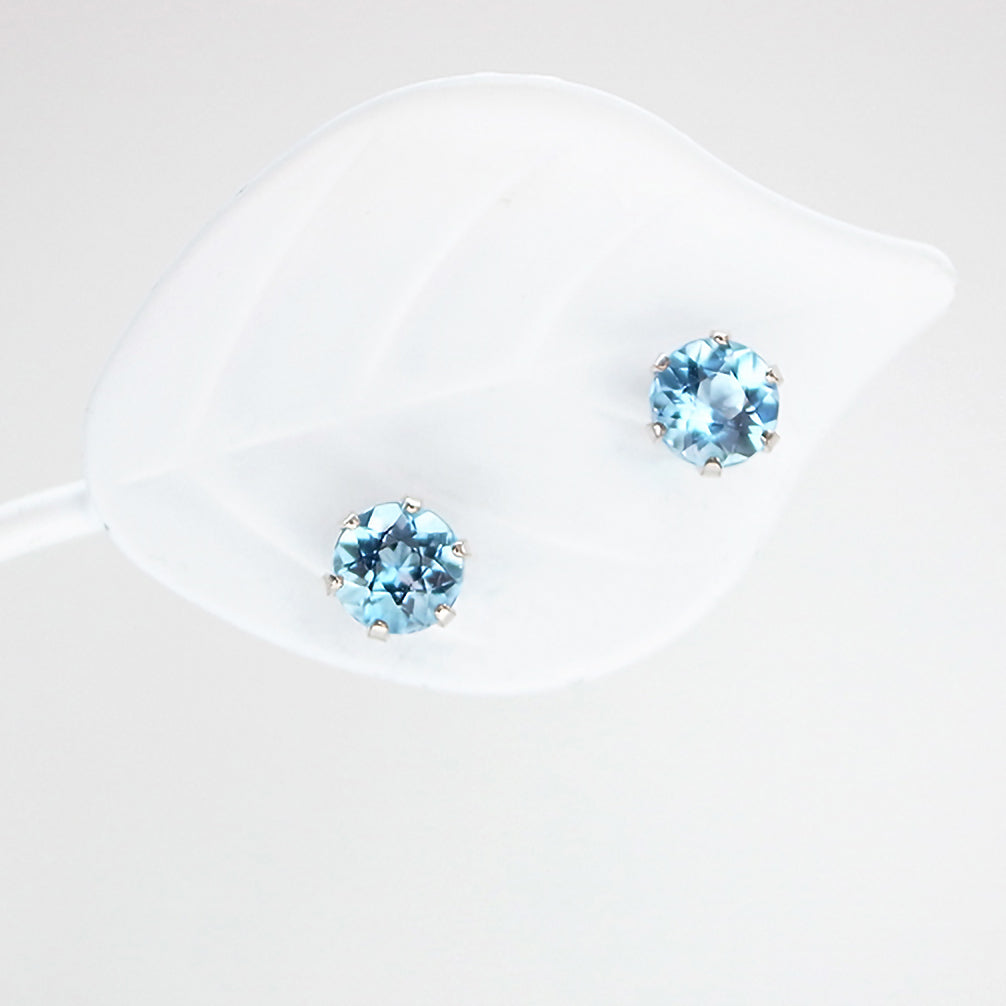 アクアマリン プラチナピアス(サンタマリアアフリカーナクオリティ/3月誕生石)《20T10147》