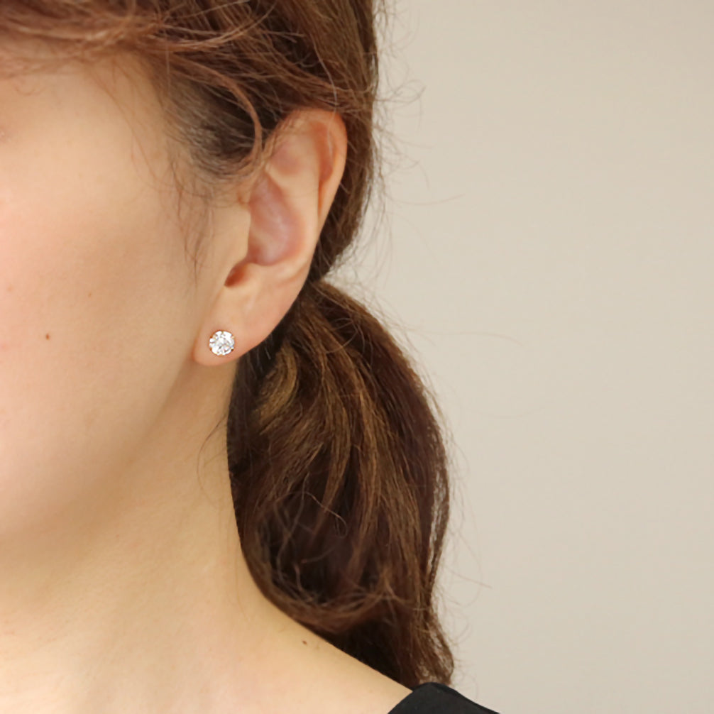 キュービックジルコニア K18ピアス(ダイヤ換算計1.5カラット相当)《20T10197》