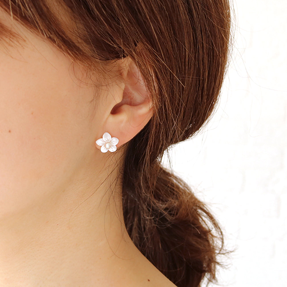 パール/シェル K18ピアス(アコヤ真珠/6月誕生石)《21T10175》