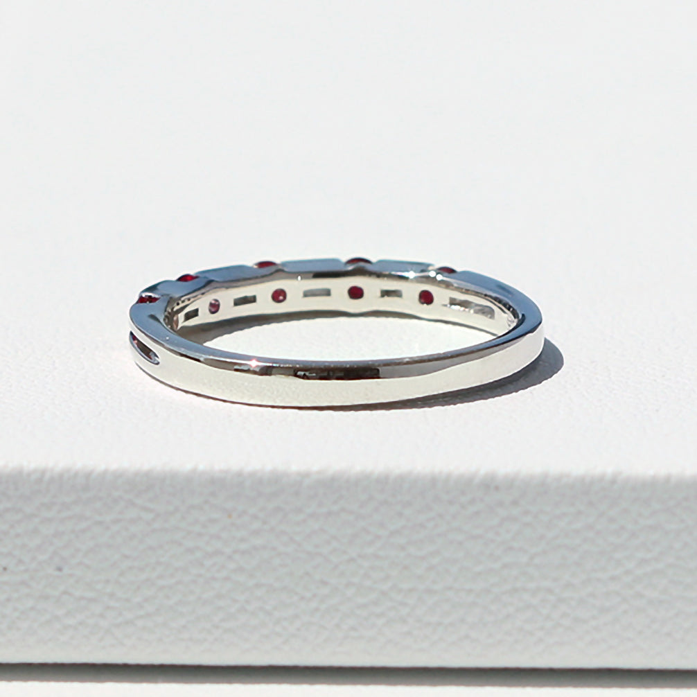 ルビー プラチナリング(7月誕生石)《21T10198》