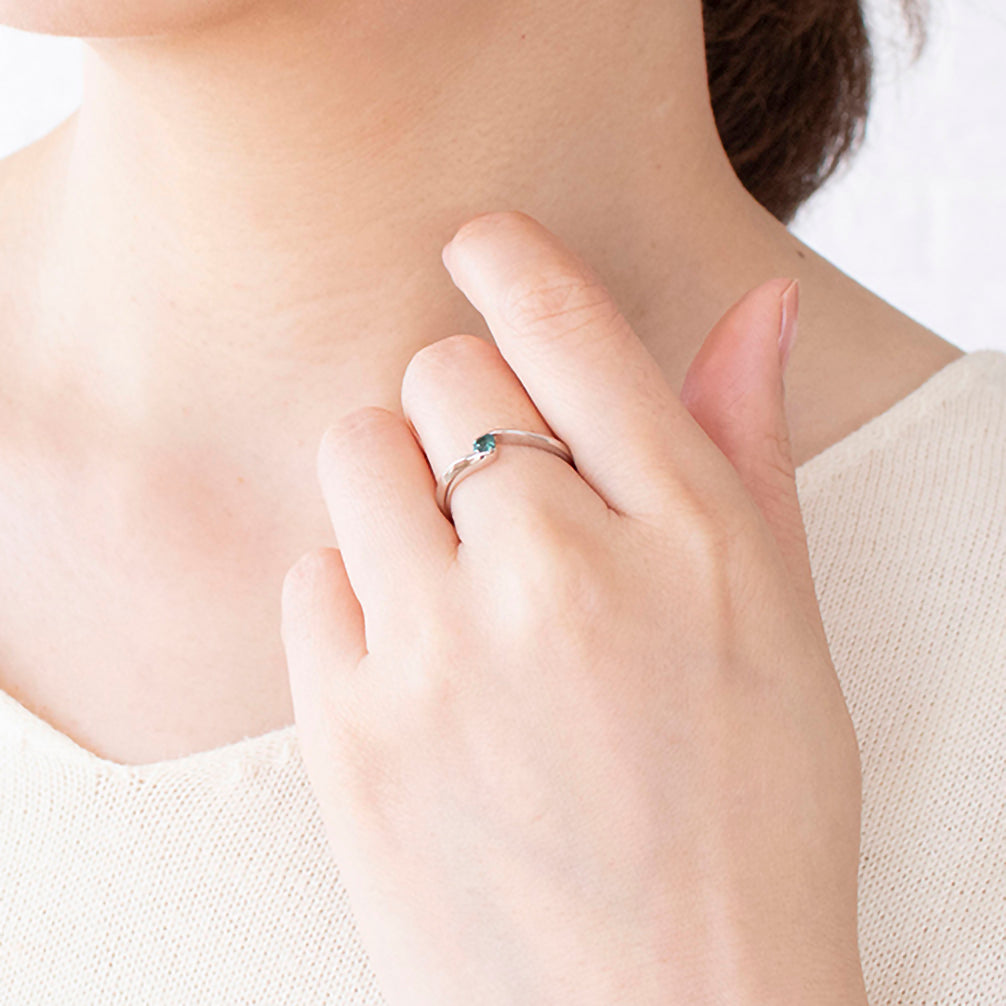 カラーチェンジガーネット プラチナリング(1月誕生石)《22T10295》