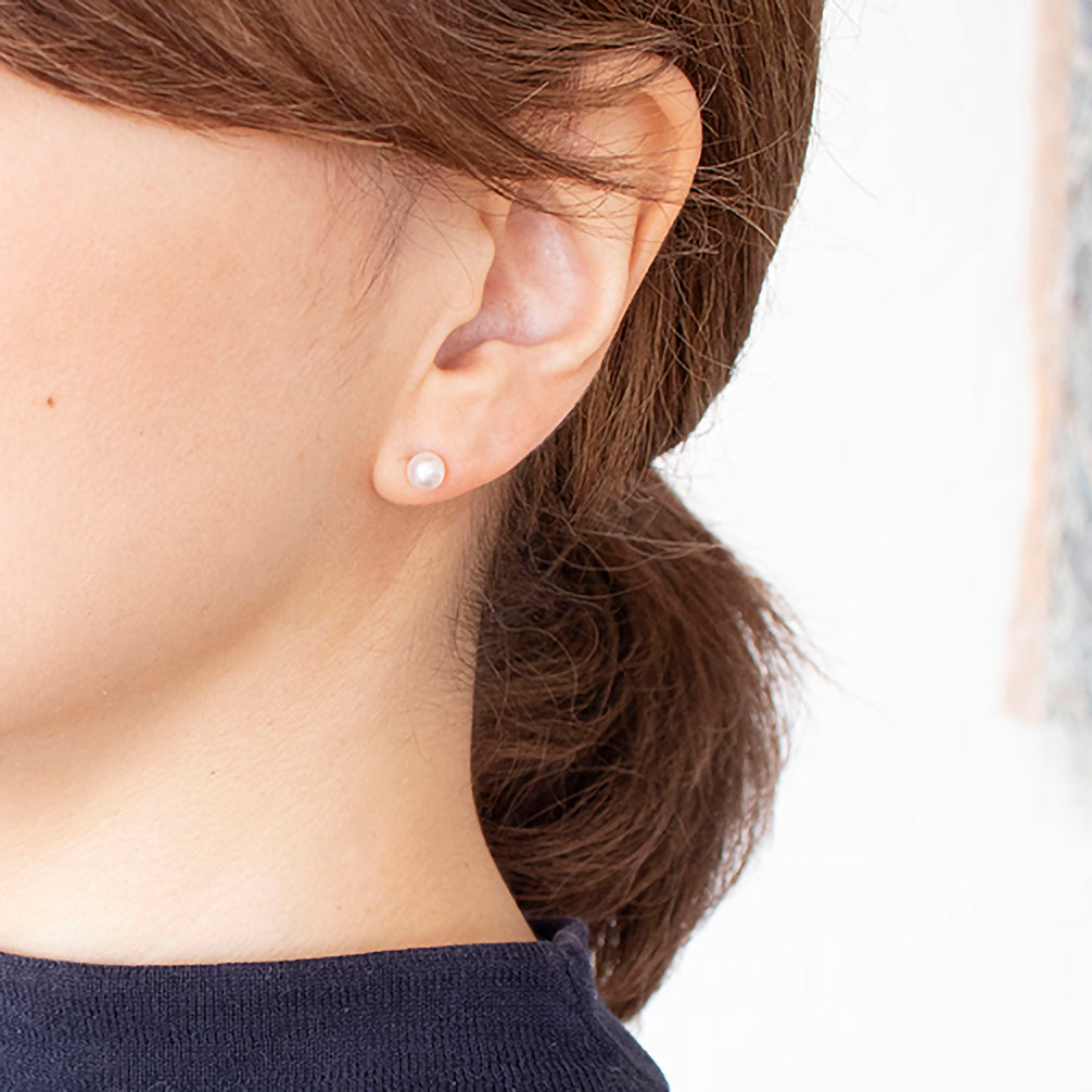 パール プラチナピアス(アコヤ真珠/5mm/6月誕生石)《22T10298》