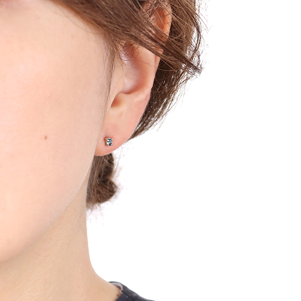 グランディディエライト プラチナピアス《22T10320》