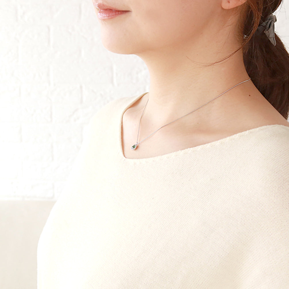 ツァボライト プラチナネックレス(ガーネット/1月誕生石)《22T10329》