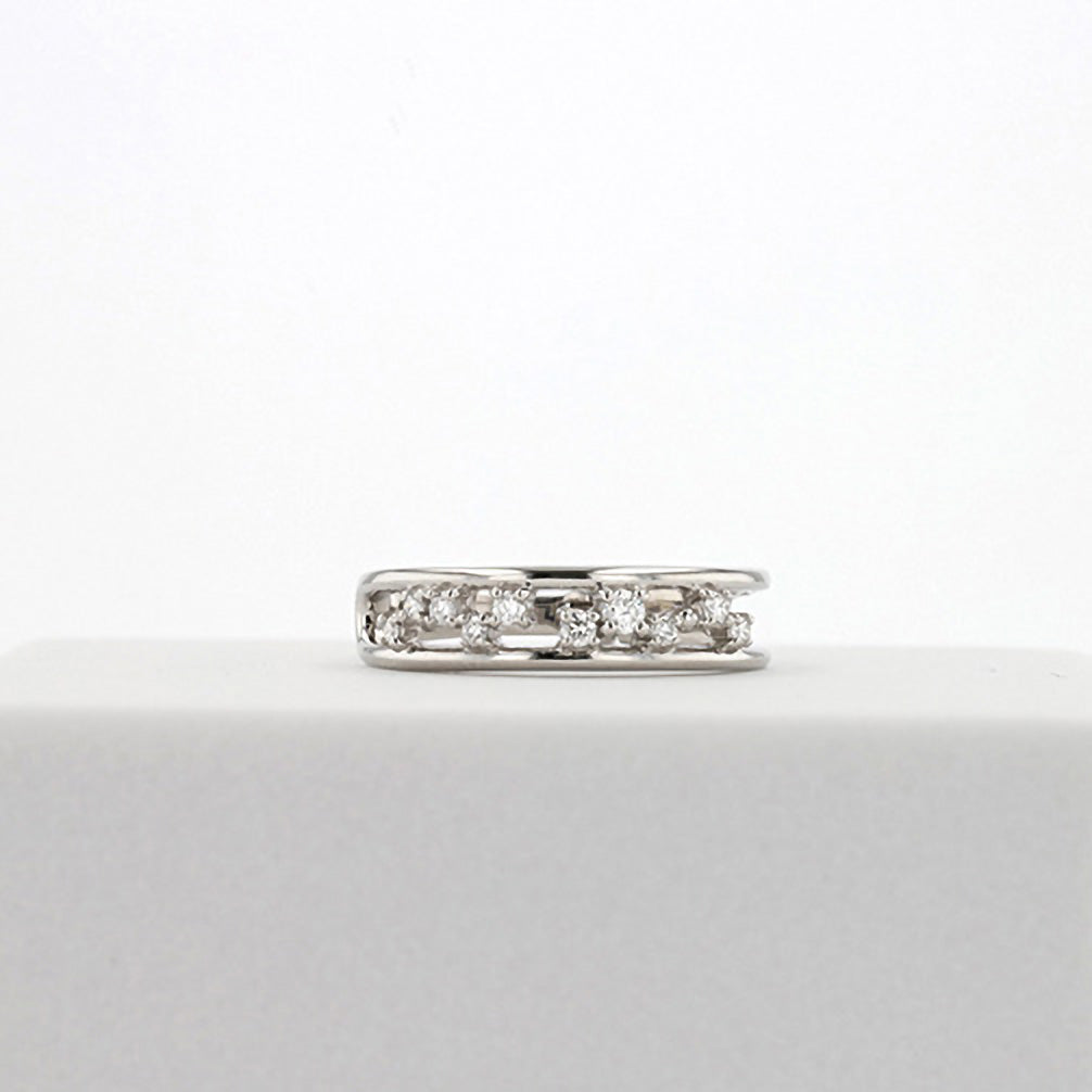 ダイヤモンド プラチナイヤーカフ(片側/4月誕生石/鑑別書付)《14DB0910》