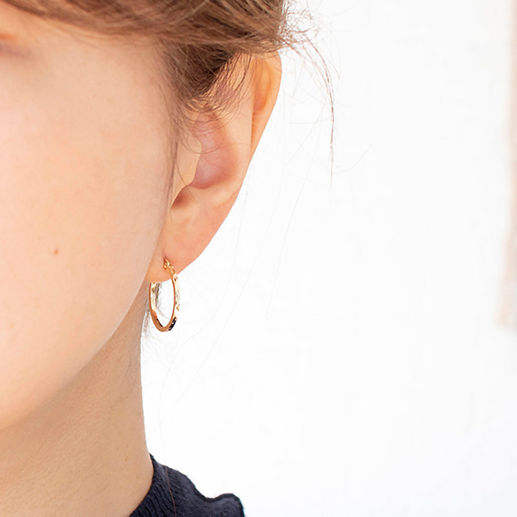 K18ピアス(イタリア製/フープ)《23T10117》