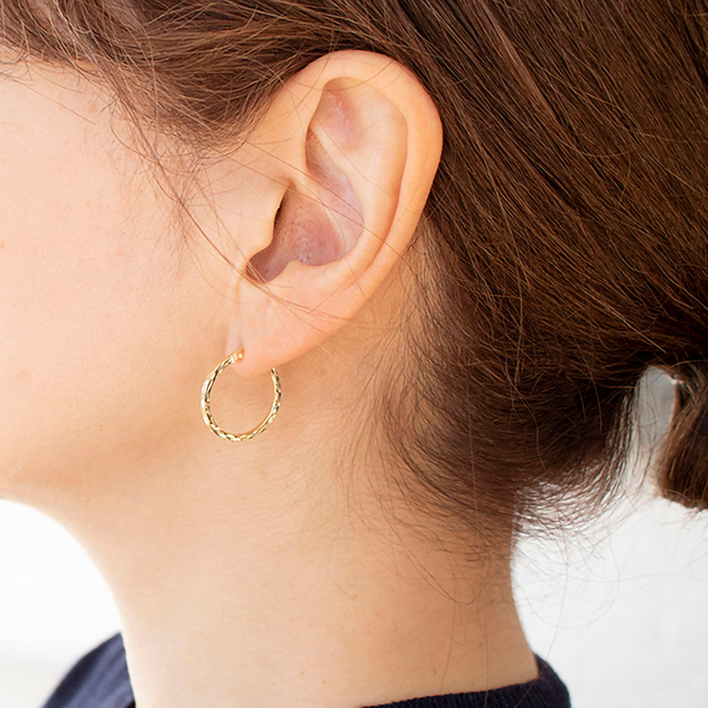 K18ピアス(イタリア製/フープ)《23T10117》