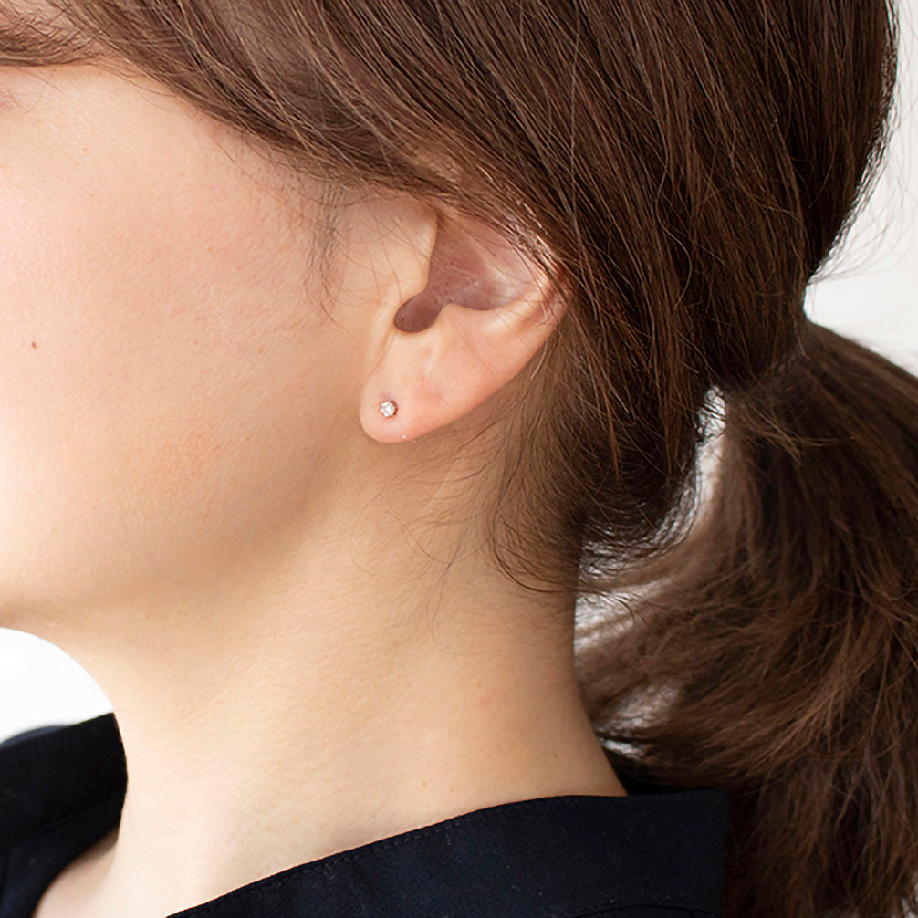 ダイヤモンド K10ピアス(4月誕生石)《23T10207》