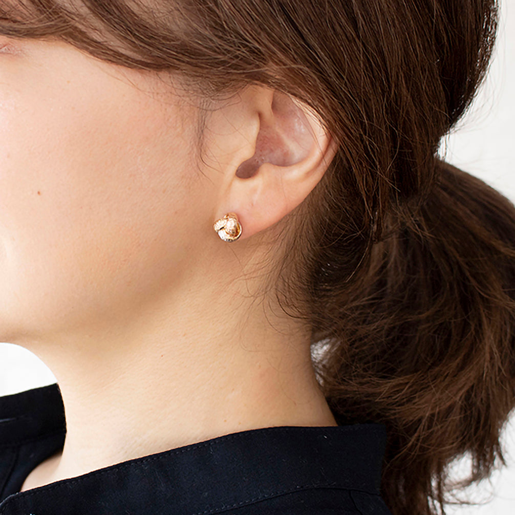 K18ピアス(イタリア製)《23T10210》