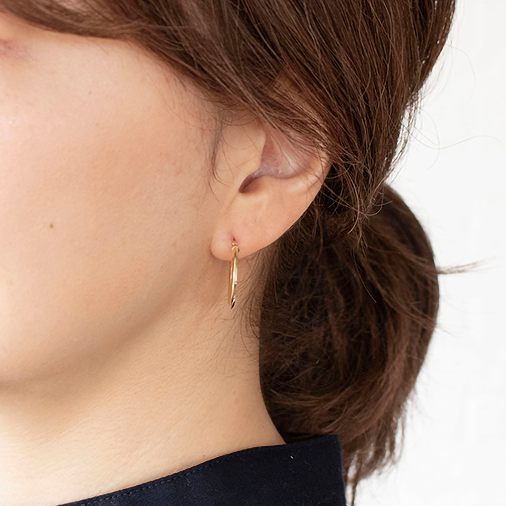 K18ピアス(イタリア製/フープ)《23T10213》