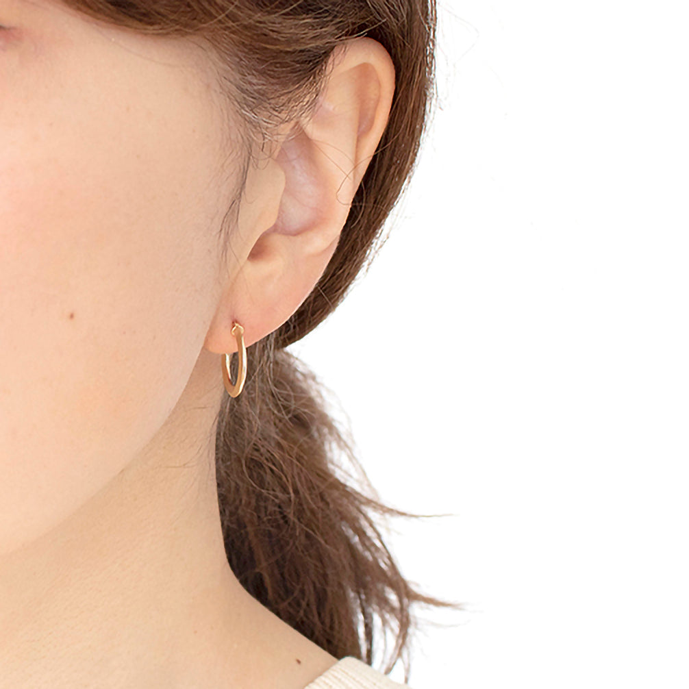 K18ピアス(イタリア製フープ)《23T10227》