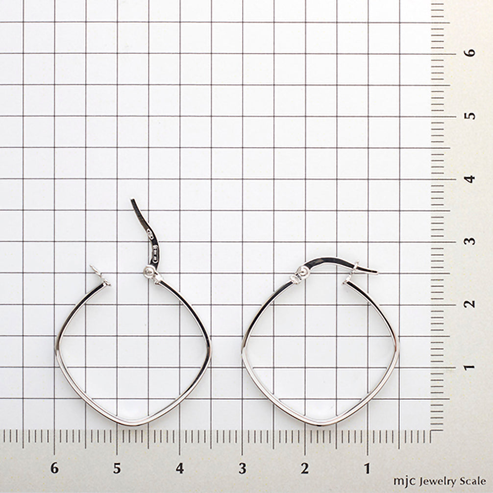 K18ピアス(イタリア製フープ)《23T10229》