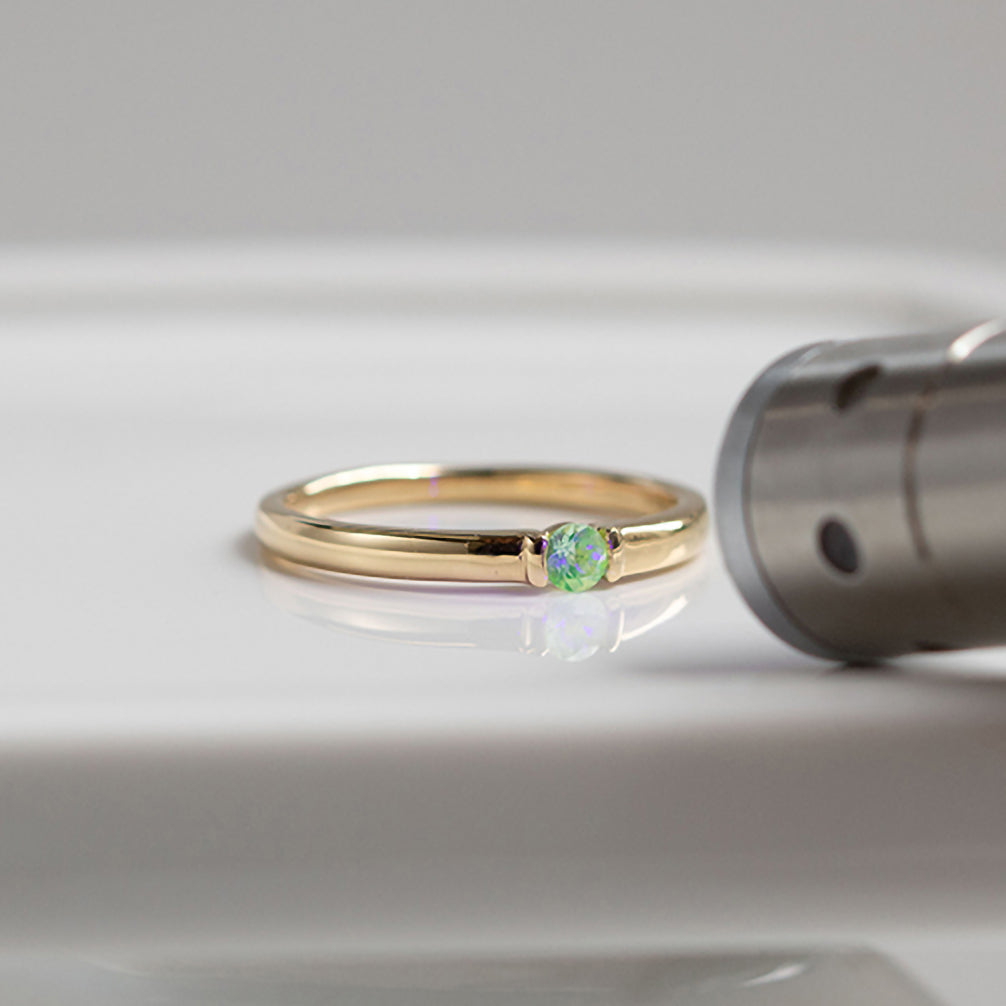 ハイアライトオパール K18リング(10月誕生石)《23T10259》