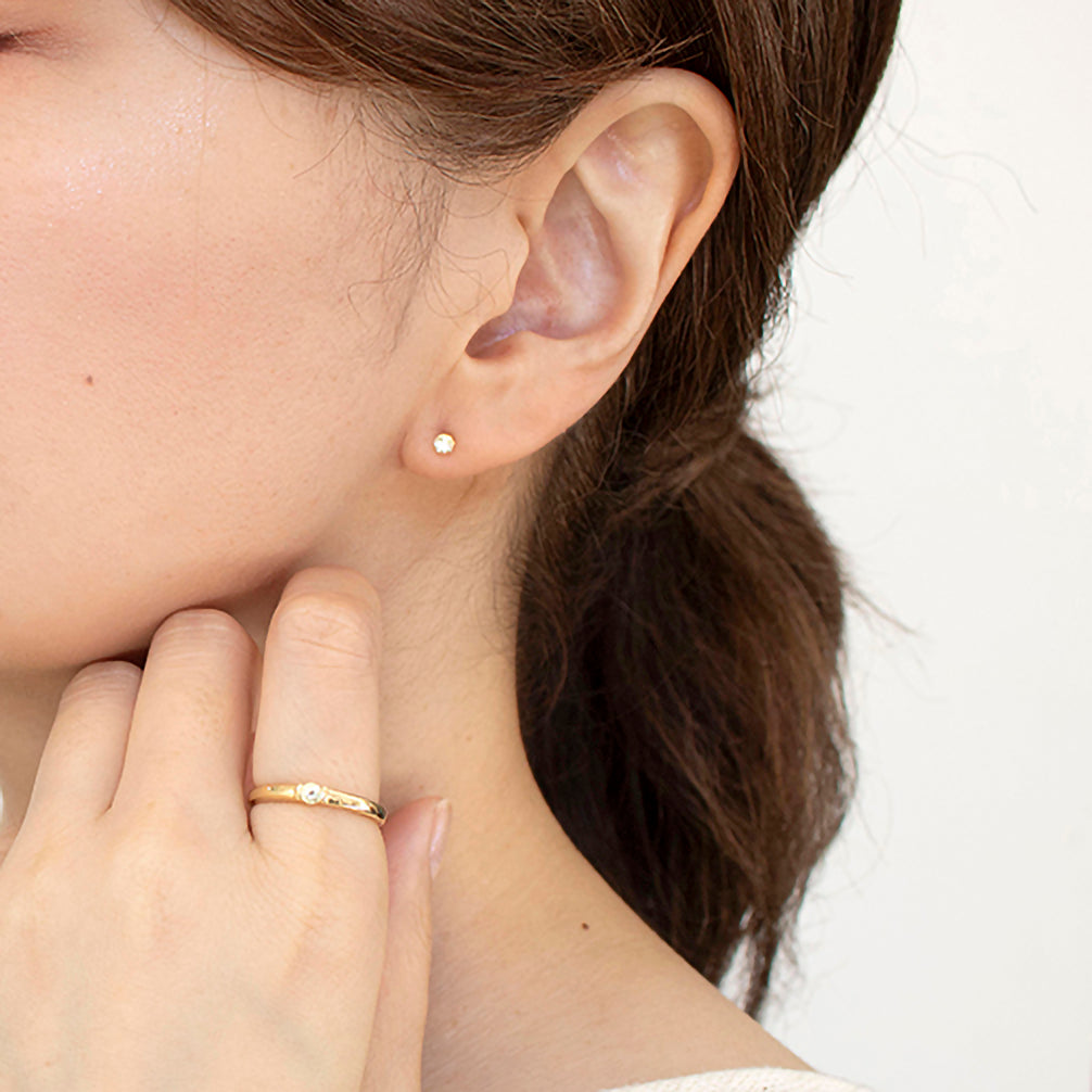 ハイアライトオパール K18ピアス(10月誕生石)《23T10260》