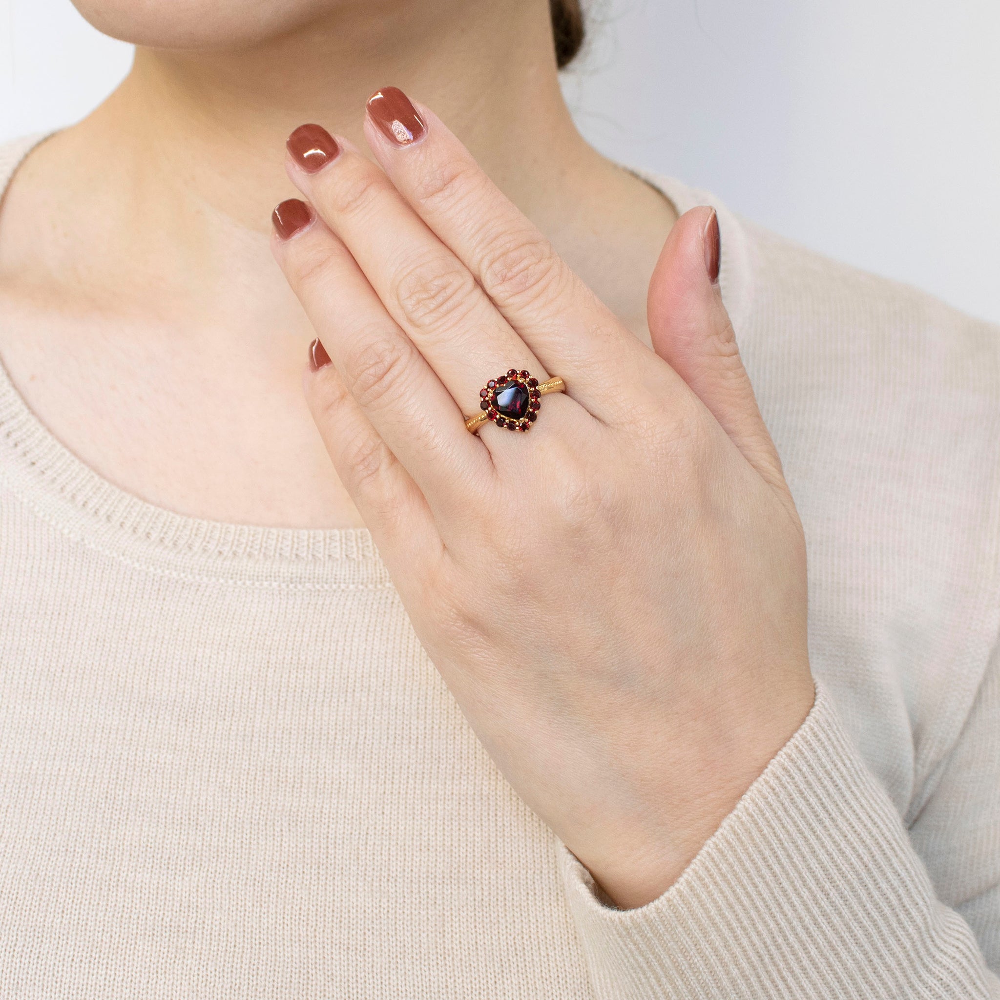 ガーネット シルバーリング(ハートシェイプ/1月誕生石)《23T10327》