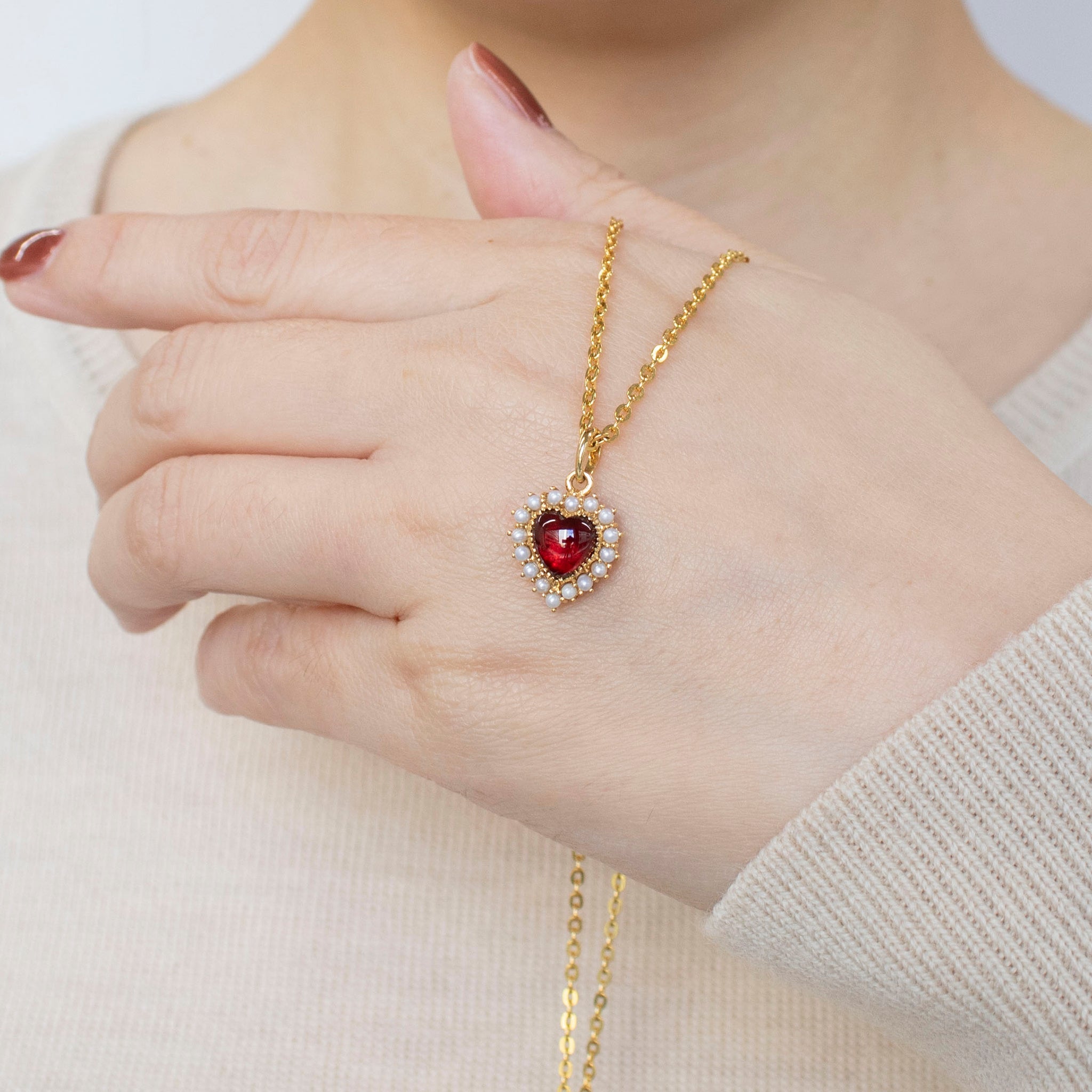 ガーネット シルバーネックレス(ハートシェイプ/1月誕生石)《23T10328》