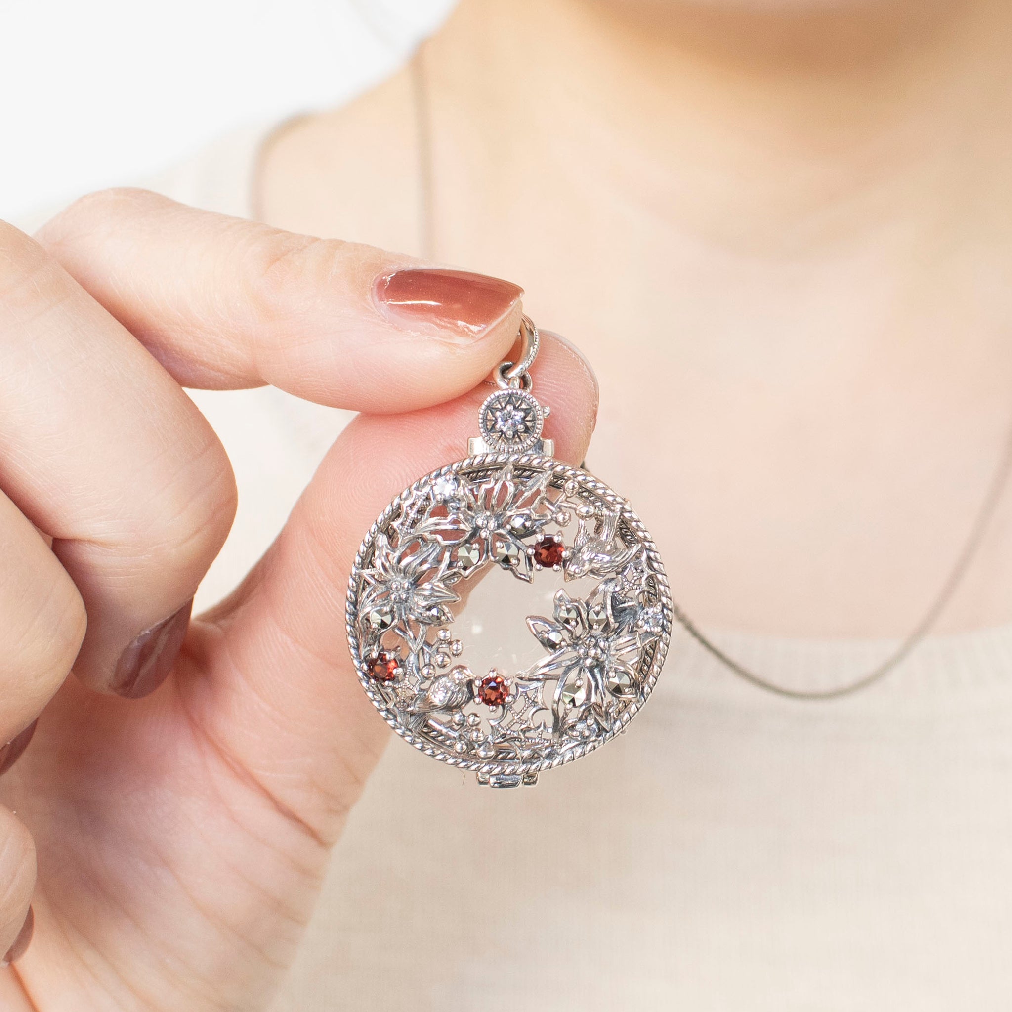 ガーネット/ホワイトトパーズ シルバーネックレス(ルーペ付き/70cm/ロング/1月誕生石)《23T10329》