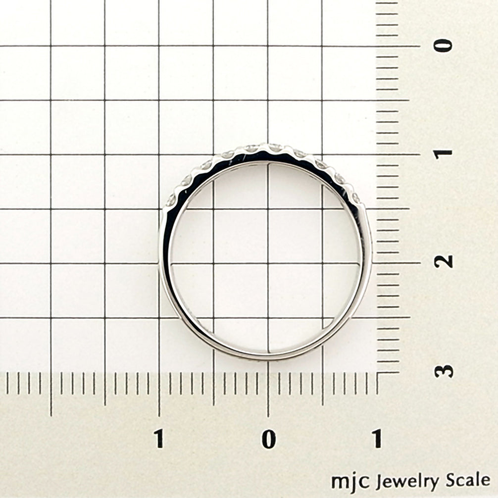 ダイヤモンド プラチナリング(計0.3カラット/ハーフエタニティ/4月誕生石)《23V02401》
