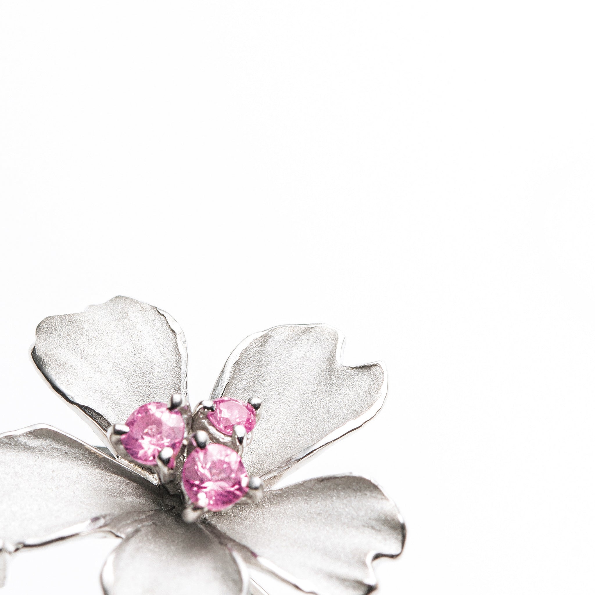 ピンクサファイア/ダイヤモンド プラチナネックレス(桜モチーフ/9月誕生石/鑑別書付き)《24A00301》