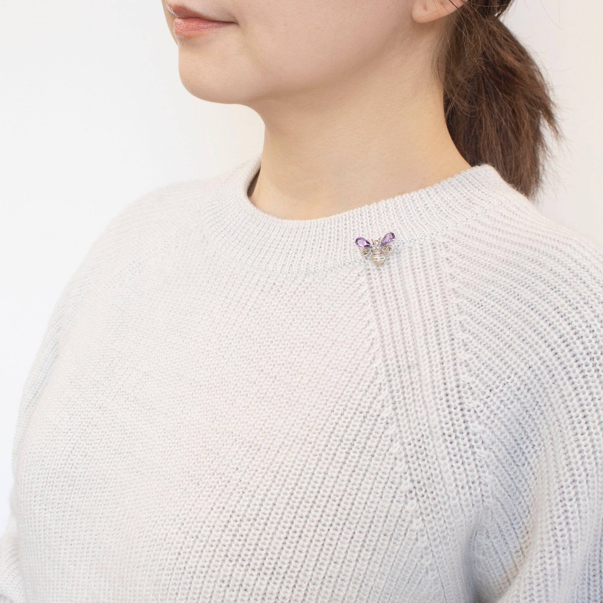 アメシスト/パール シルバーブローチ(淡水真珠/ミツバチモチーフ/2月誕生石)《24T10107》