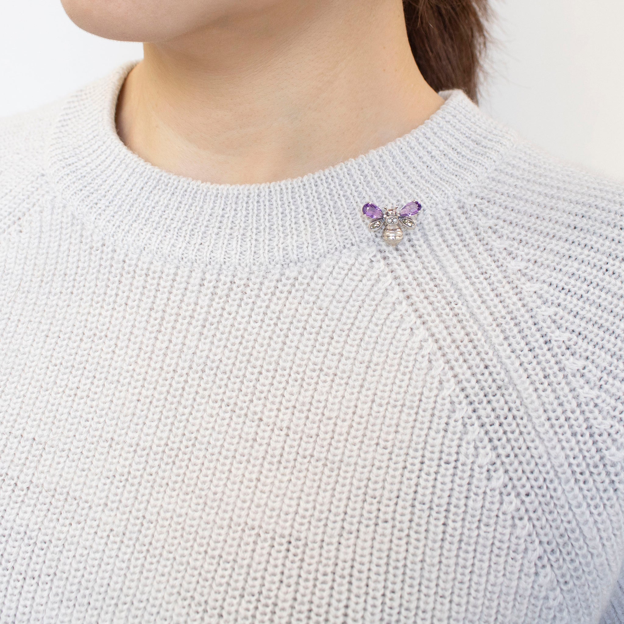 アメシスト/パール シルバーブローチ(淡水真珠/ミツバチモチーフ/2月誕生石)《24T10107》