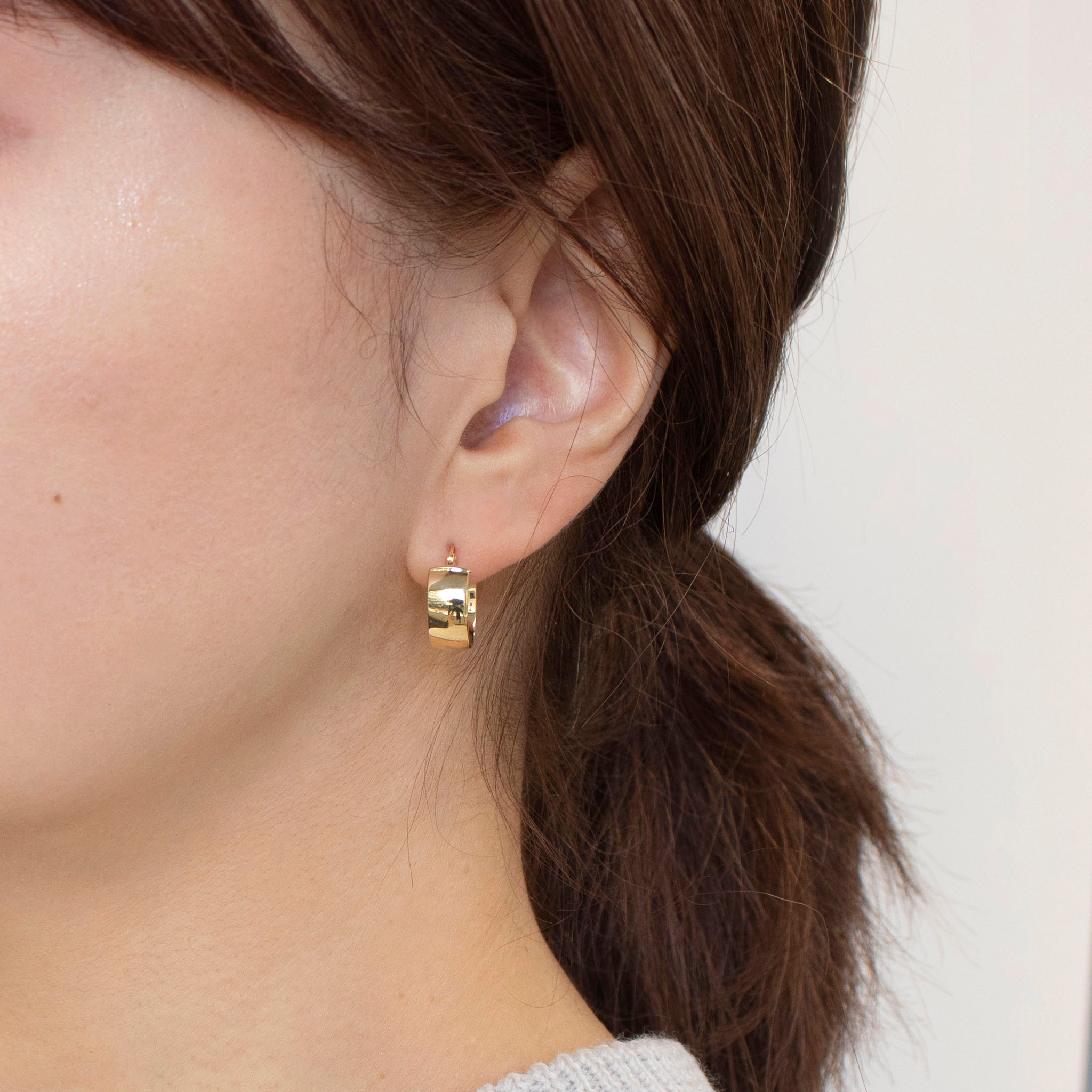 K18ピアス(フープ/イタリア製)《24T10116》