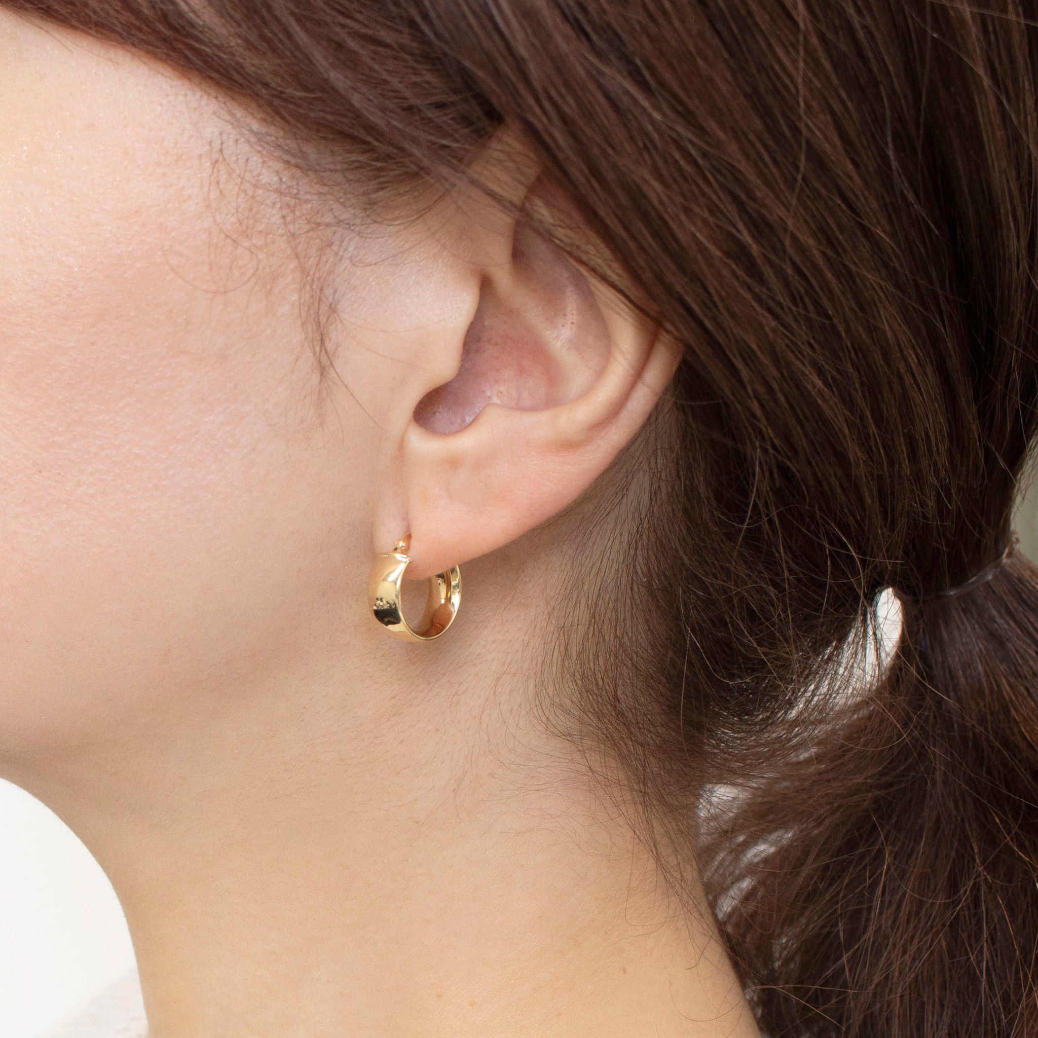 K18ピアス(フープ/イタリア製)《24T10116》