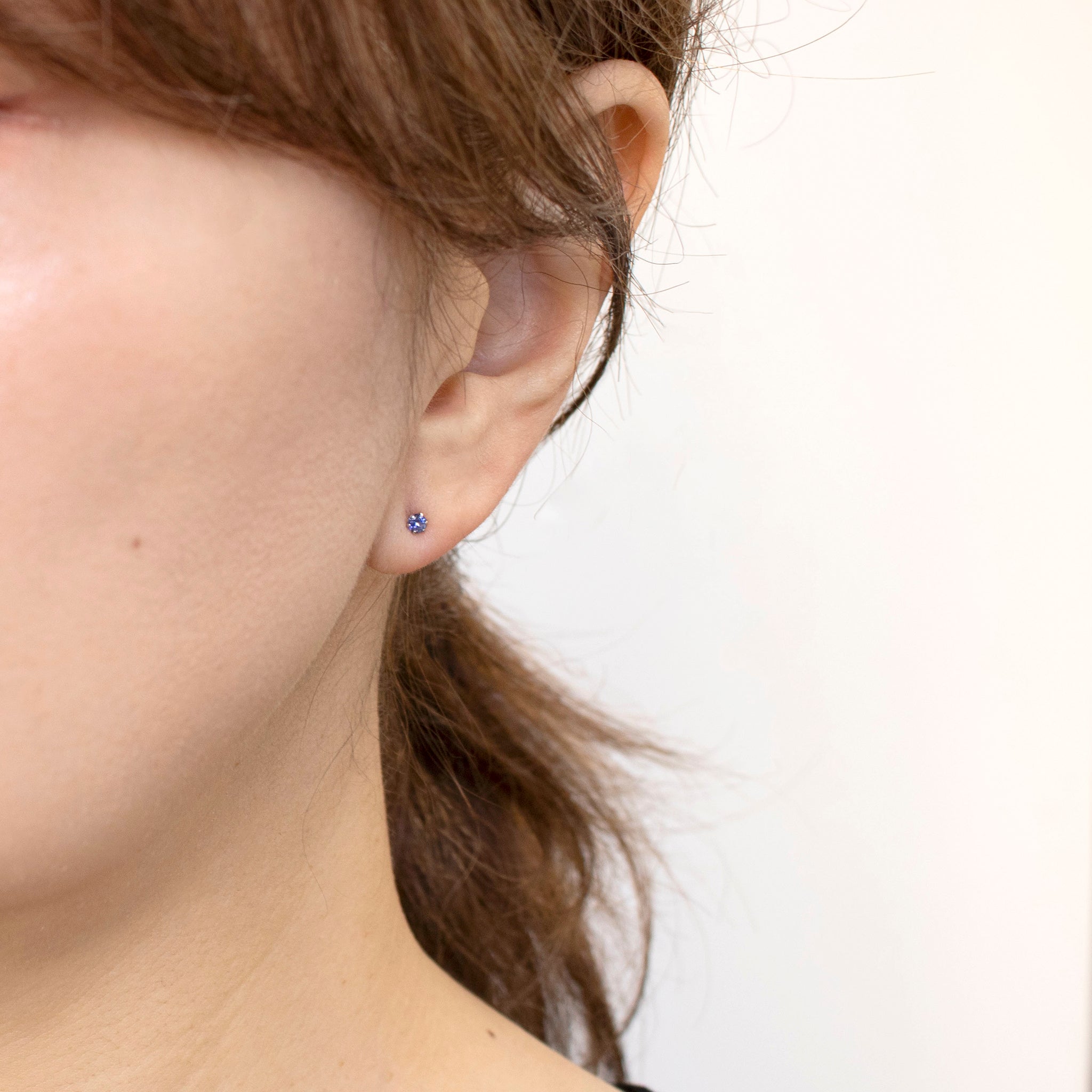 【限定数2】ベニトアイト プラチナピアス《24T10137》