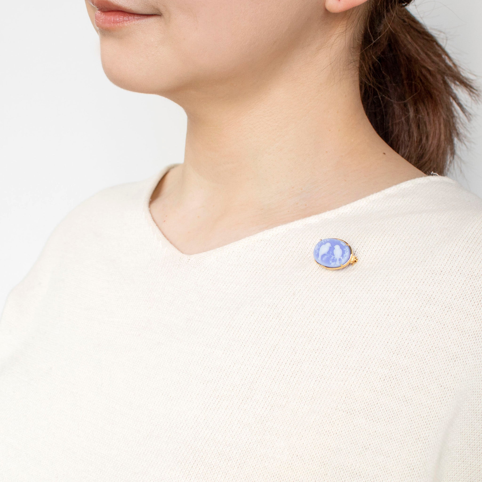 メノウカメオ シルバーブローチ(鳥モチーフ)《24T10144》