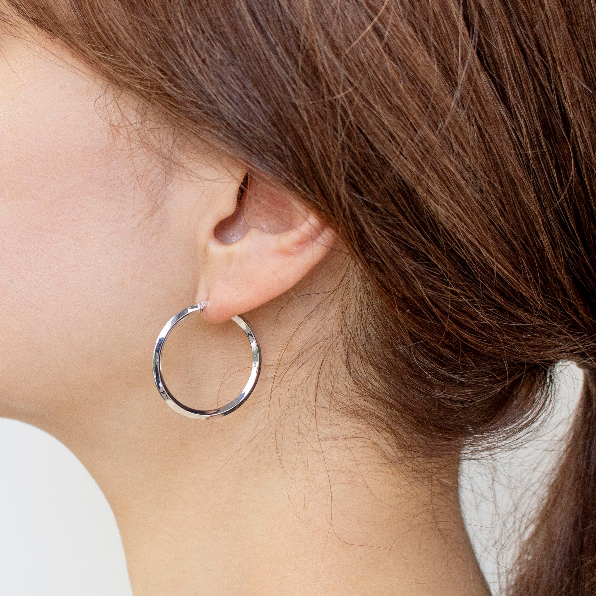 K18ピアス(フープ/イタリア製)《24T10152》