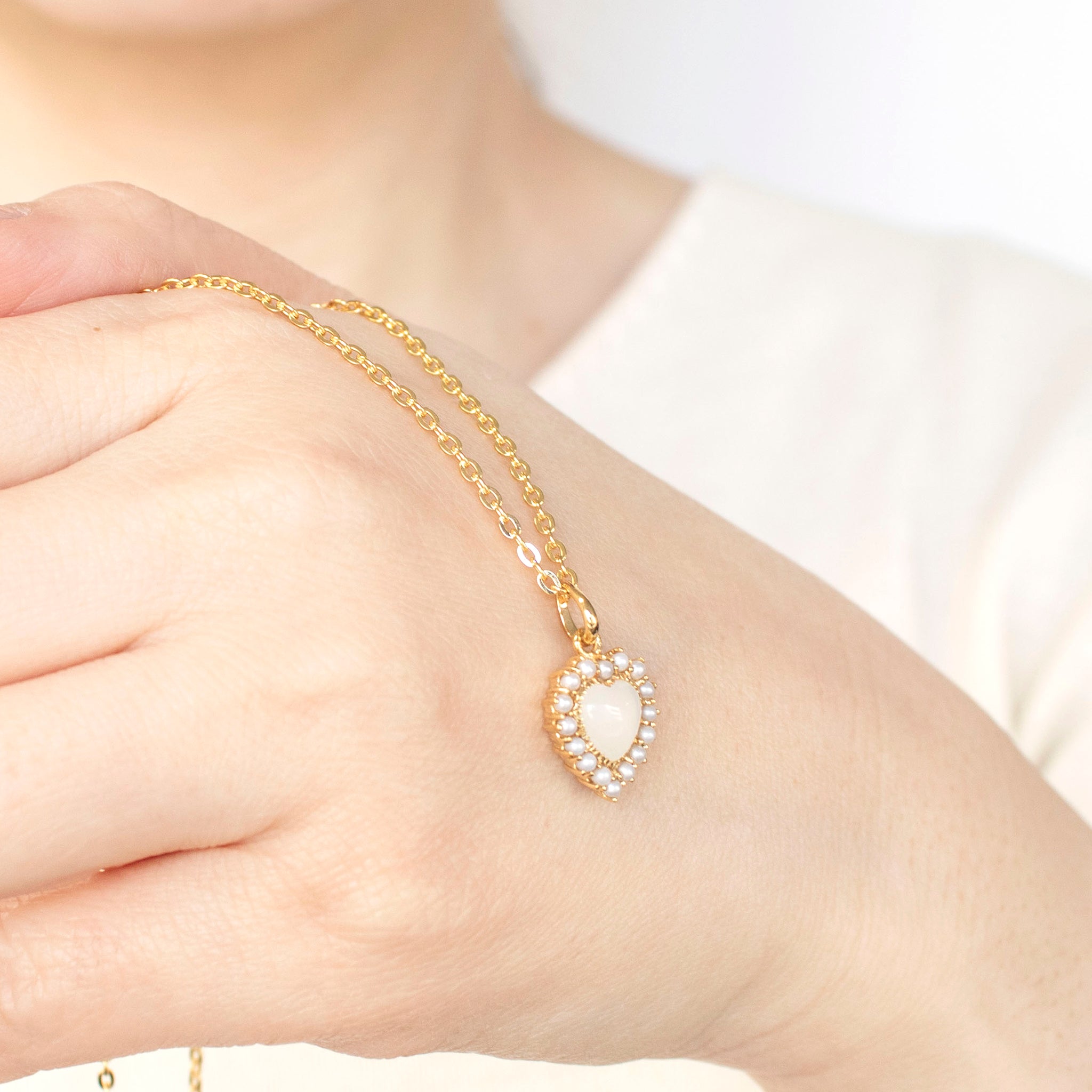 ムーンストーン/パール シルバーネックレス(淡水真珠/カボション/ハートモチーフ/6月誕生石)《24T10174》