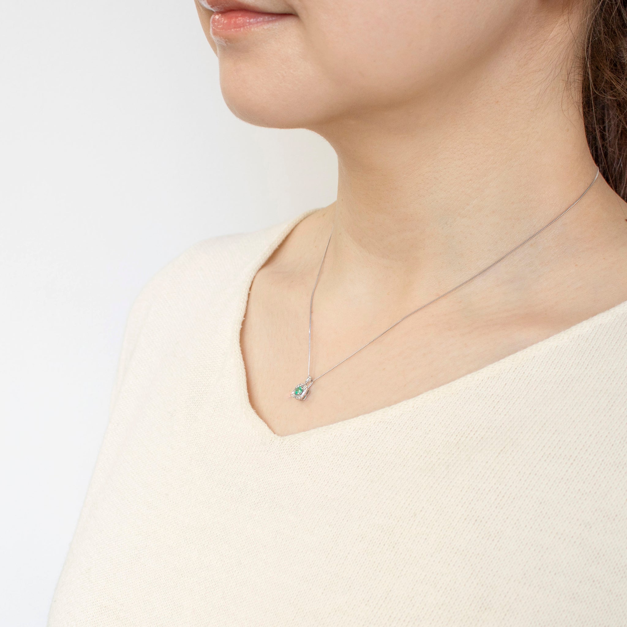 【限定3点】エメラルド/ダイヤモンド プラチナネックレス(5月誕生石)《24T10187》