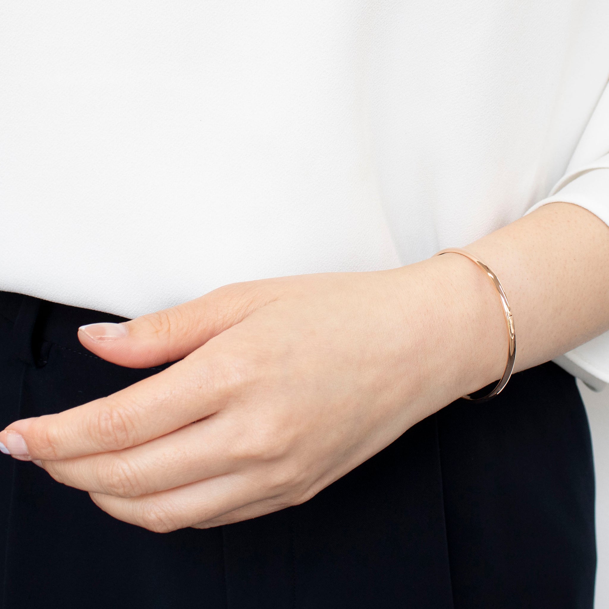 K18バングル(ピンクゴールド/イタリア製)《24T10231》