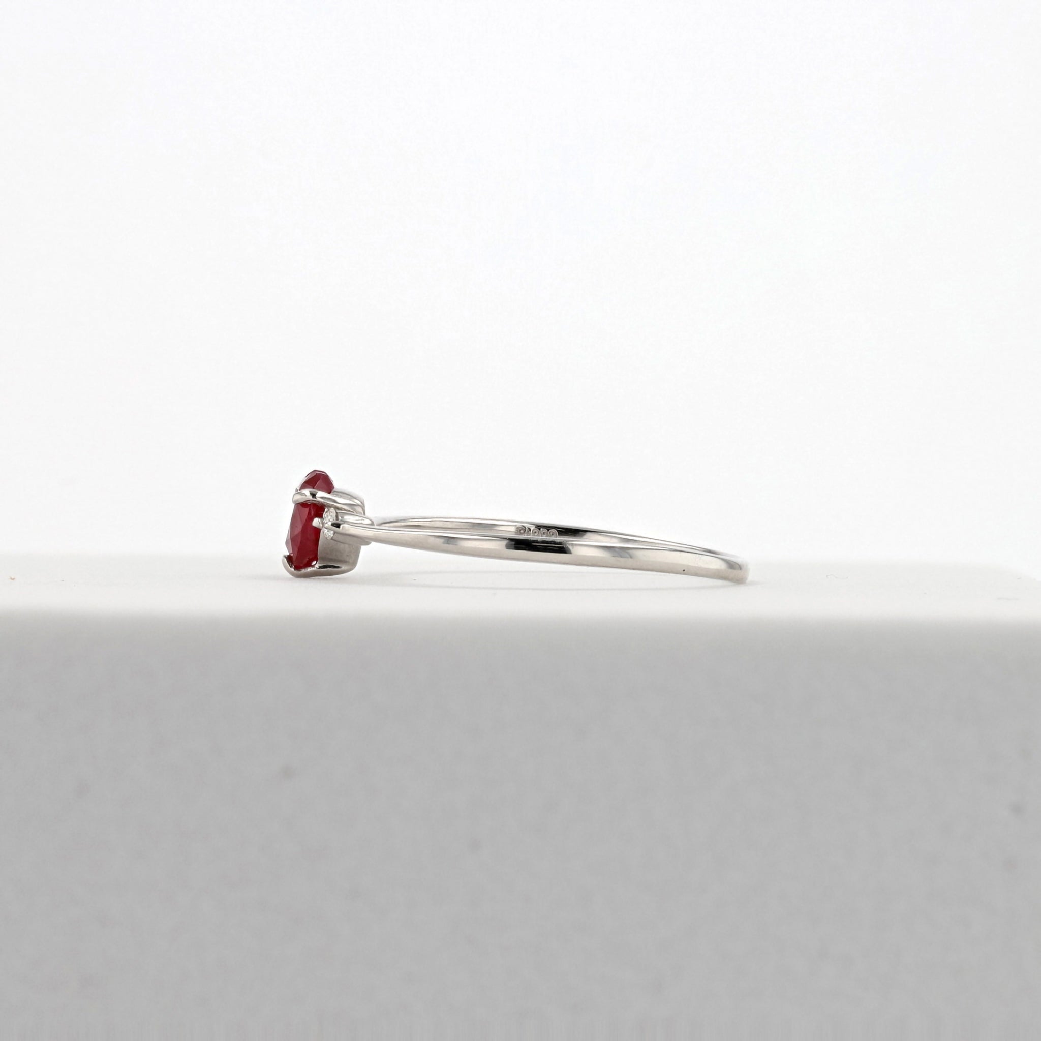 【限定1点】ルビー/ダイヤモンド プラチナリング(7月誕生石)《24T10298》