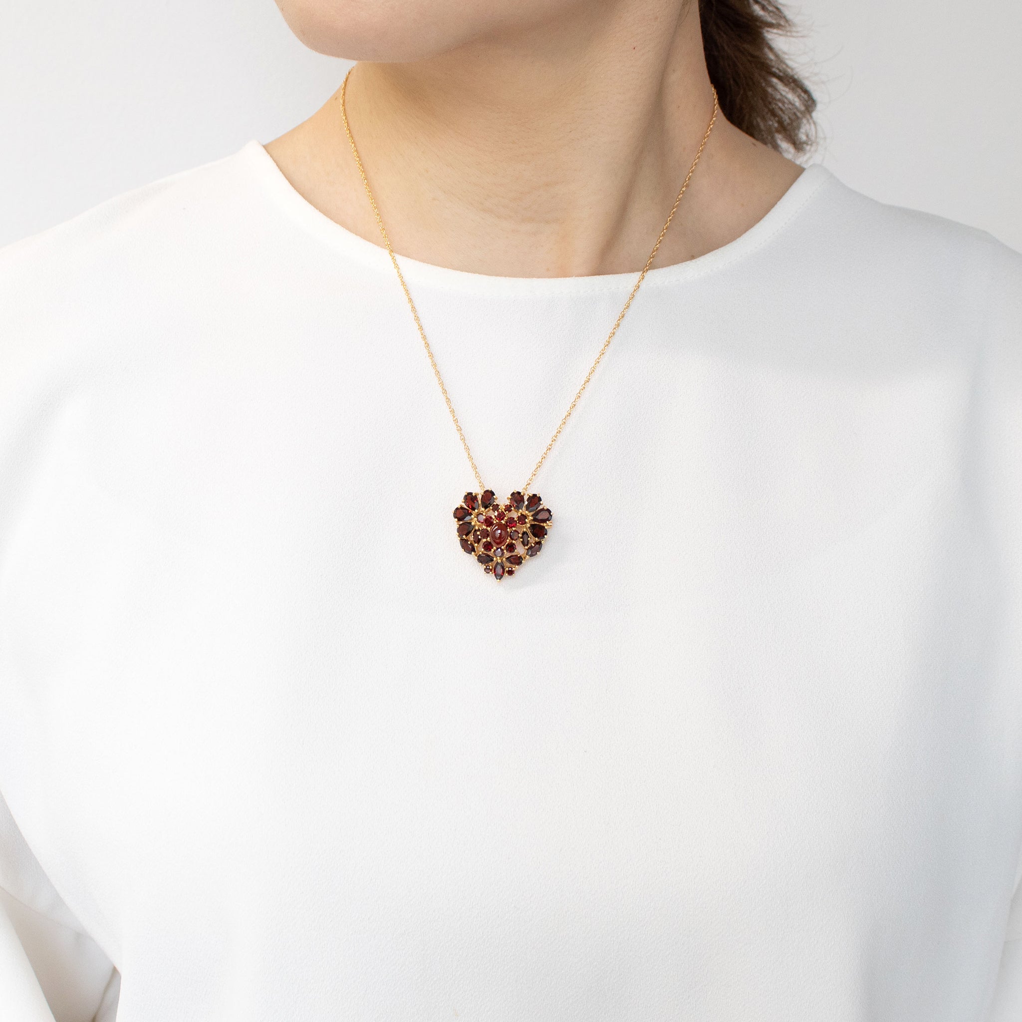 ガーネット シルバーブローチ兼ペンダントトップ(ハートモチーフ/1月誕生石)《24T10309》