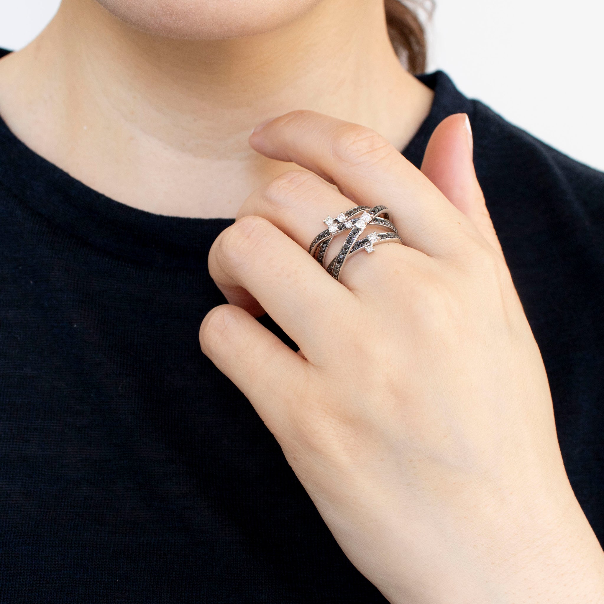 ブラックダイヤモンド/ダイヤモンド プラチナリング(鑑別書付/4月誕生石)《25C60111》