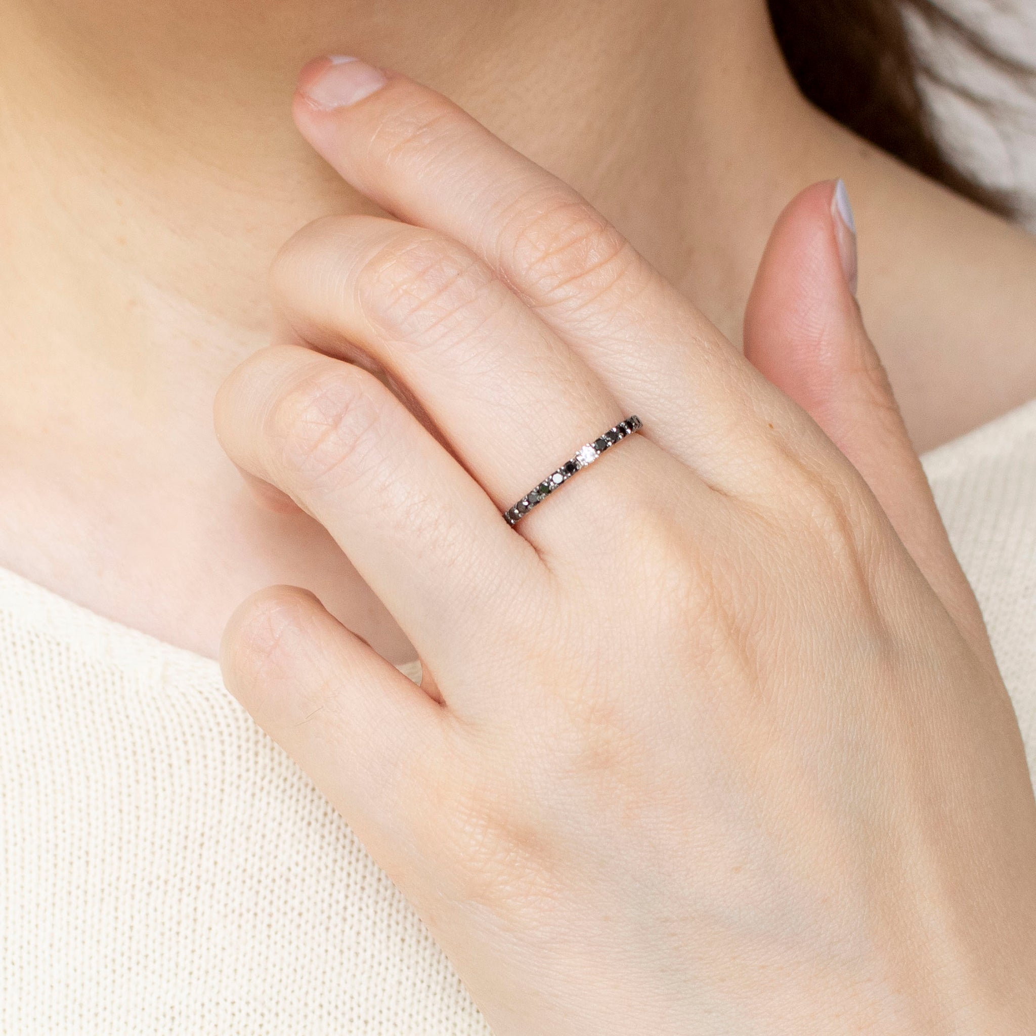 ブラックダイヤモンド/ダイヤモンド プラチナリング(4月誕生石)《25C60112》