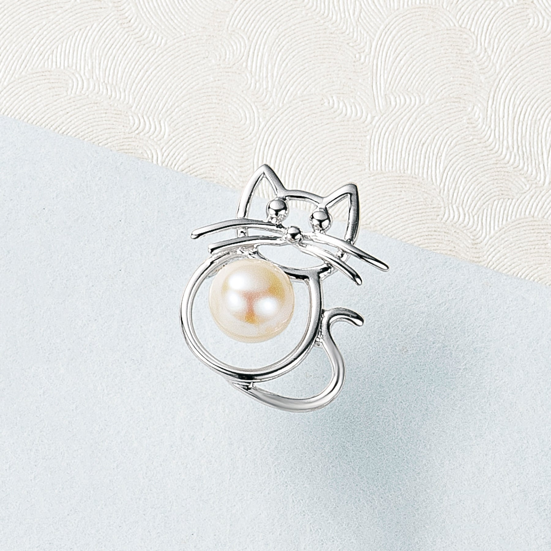 パール シルバーブローチ(淡水真珠/ネコモチーフ/6月誕生石)《25C60121》