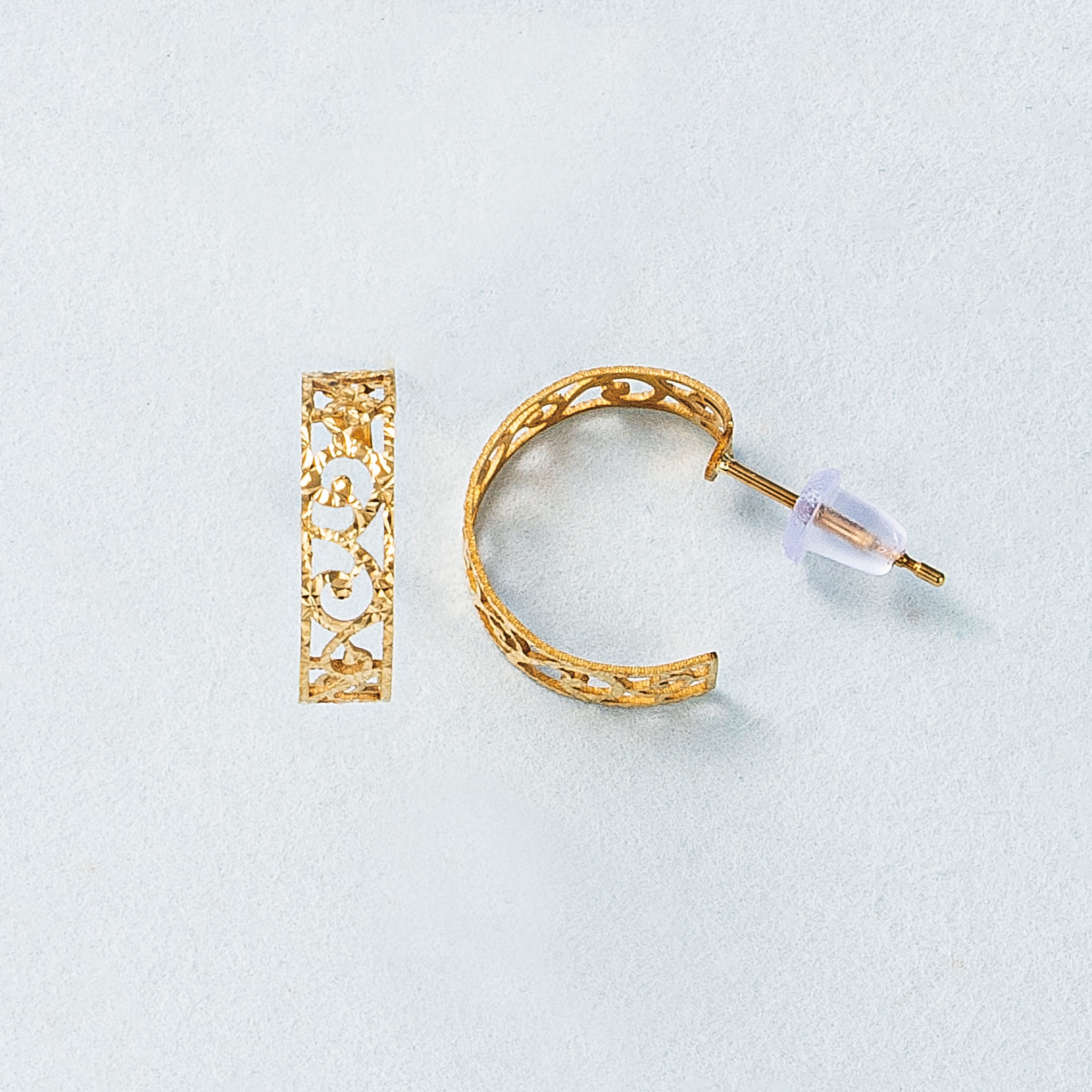 K18ピアス《25C60124》