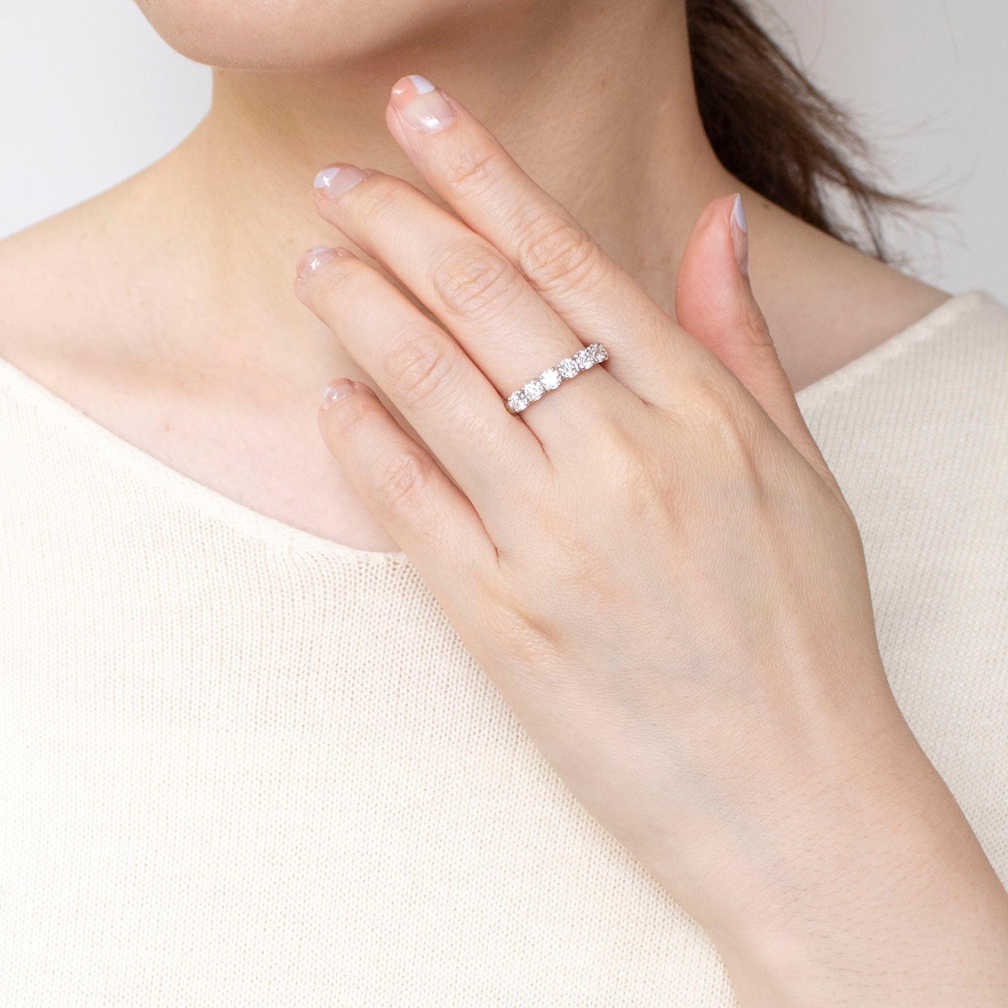 ダイヤモンド プラチナリング(計1.0カラット/Dカラー/VS2/EX/ハーフエタニティ/グレーディングレポート付/4月誕生石)《25C60130》