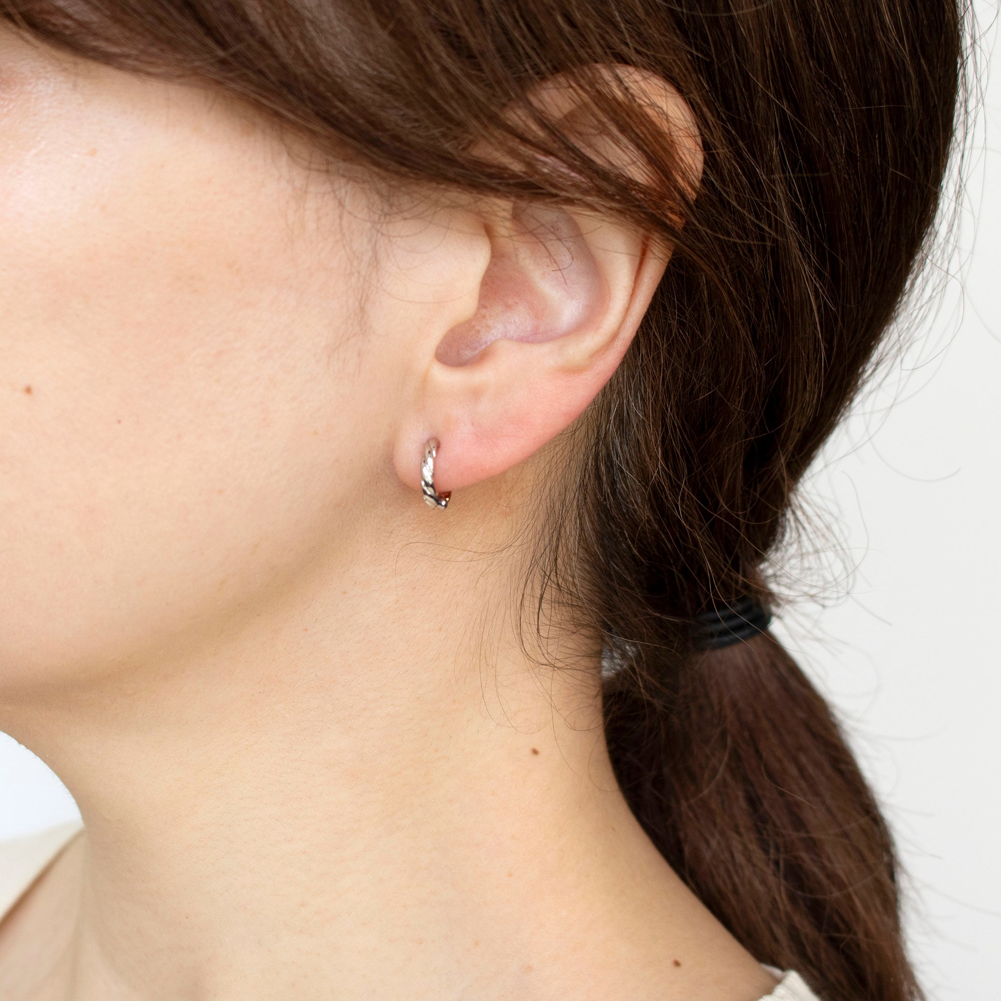 K10イヤリング(ピアリング/リバーシブル/コンビカラー)《25C70127》