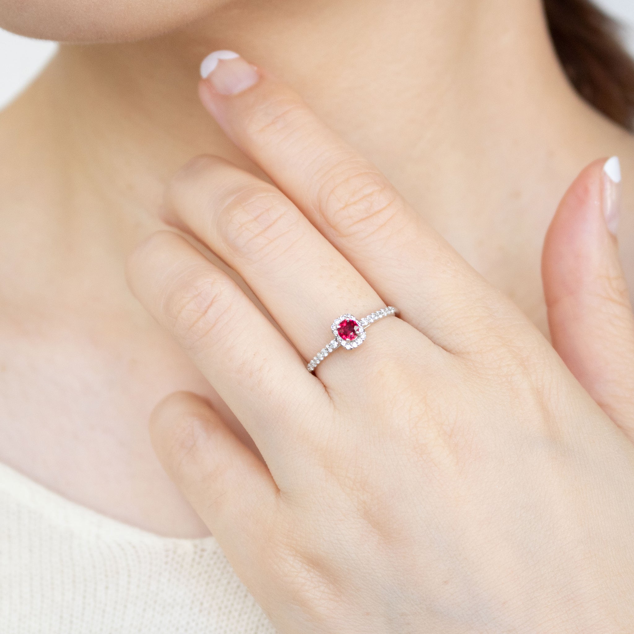 【限定1点】ルビー/ダイヤモンド プラチナリング(ノーヒート/非加熱/ピジョンブラッド/7月誕生石/鑑別書付)《25C80112》