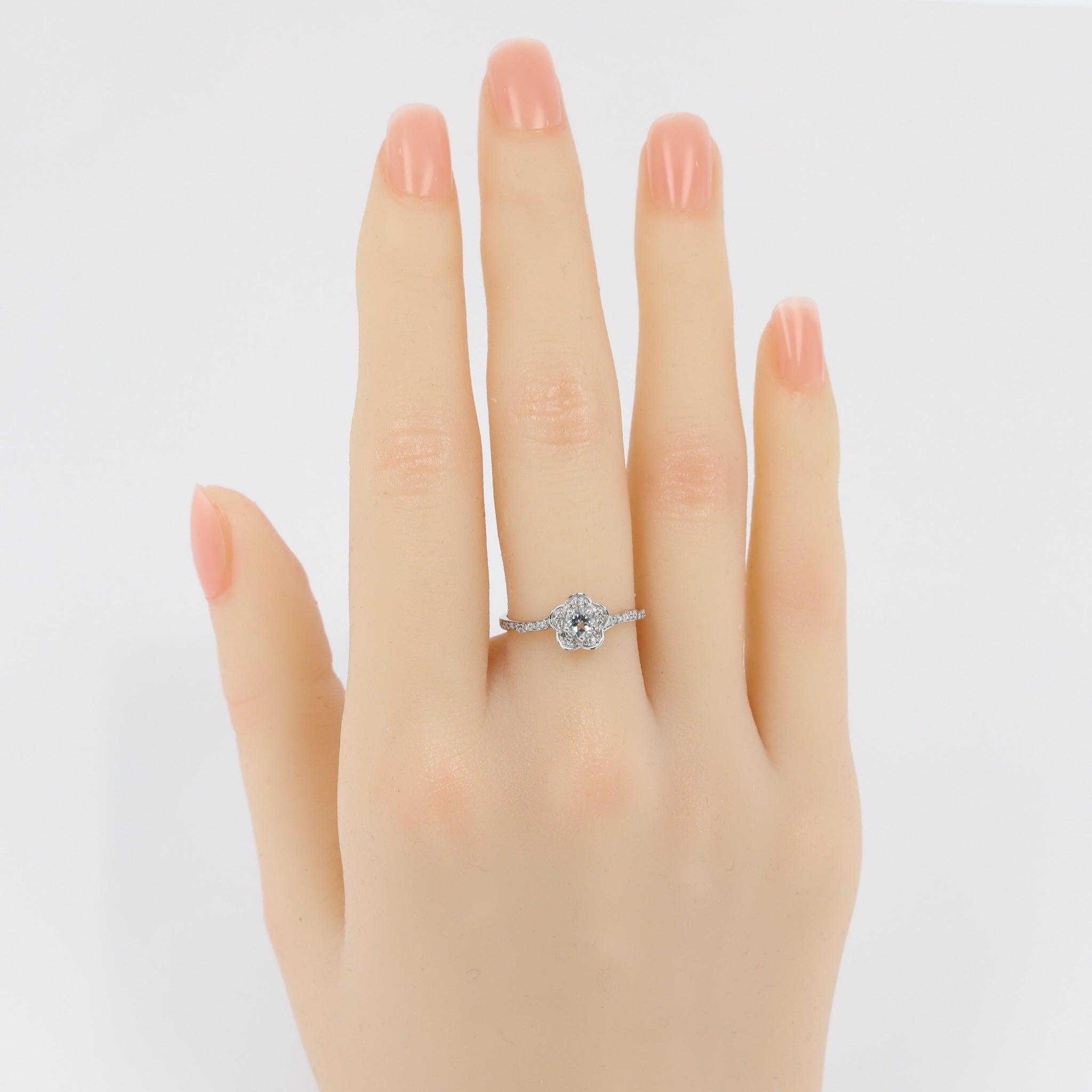 アクアマリン/ダイヤモンド プラチナリング(フラワーモチーフ/3月誕生石)《25H00305》