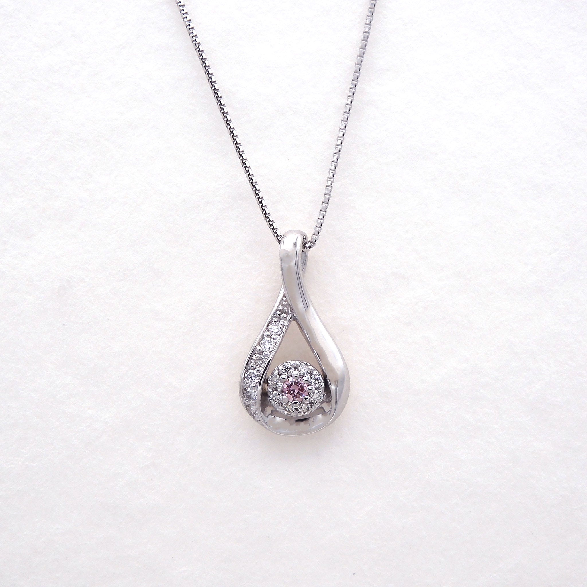 【限定2点】ピンクダイヤモンド/ダイヤモンド プラチナネックレス(0.03カラット/ファンシーパープリッシュピンク/SIクラス/4月誕生石/グレーディングレポート付)《25H00401》