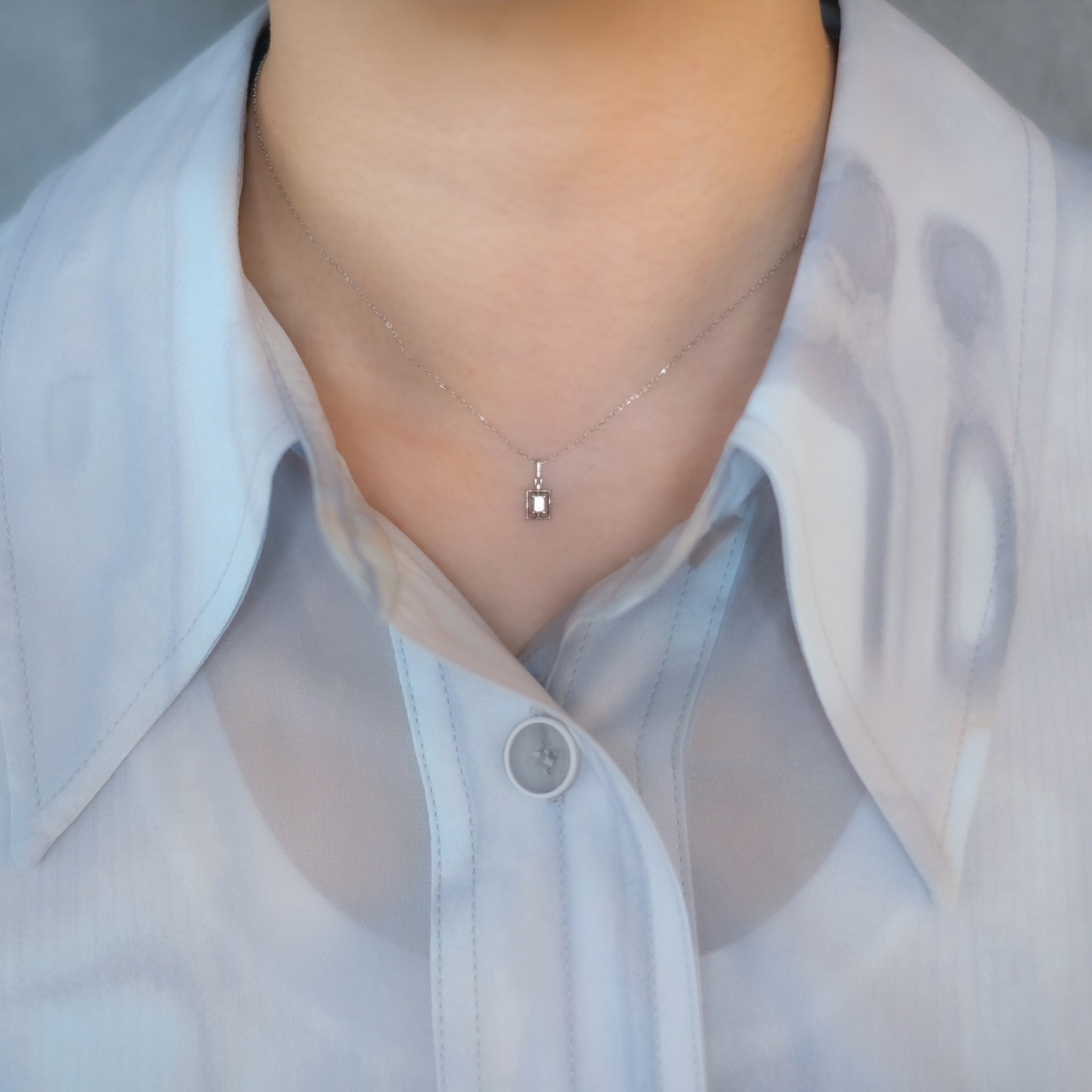 ダイヤモンド プラチナネックレス(バゲットカット/4月誕生石)《25H00408》