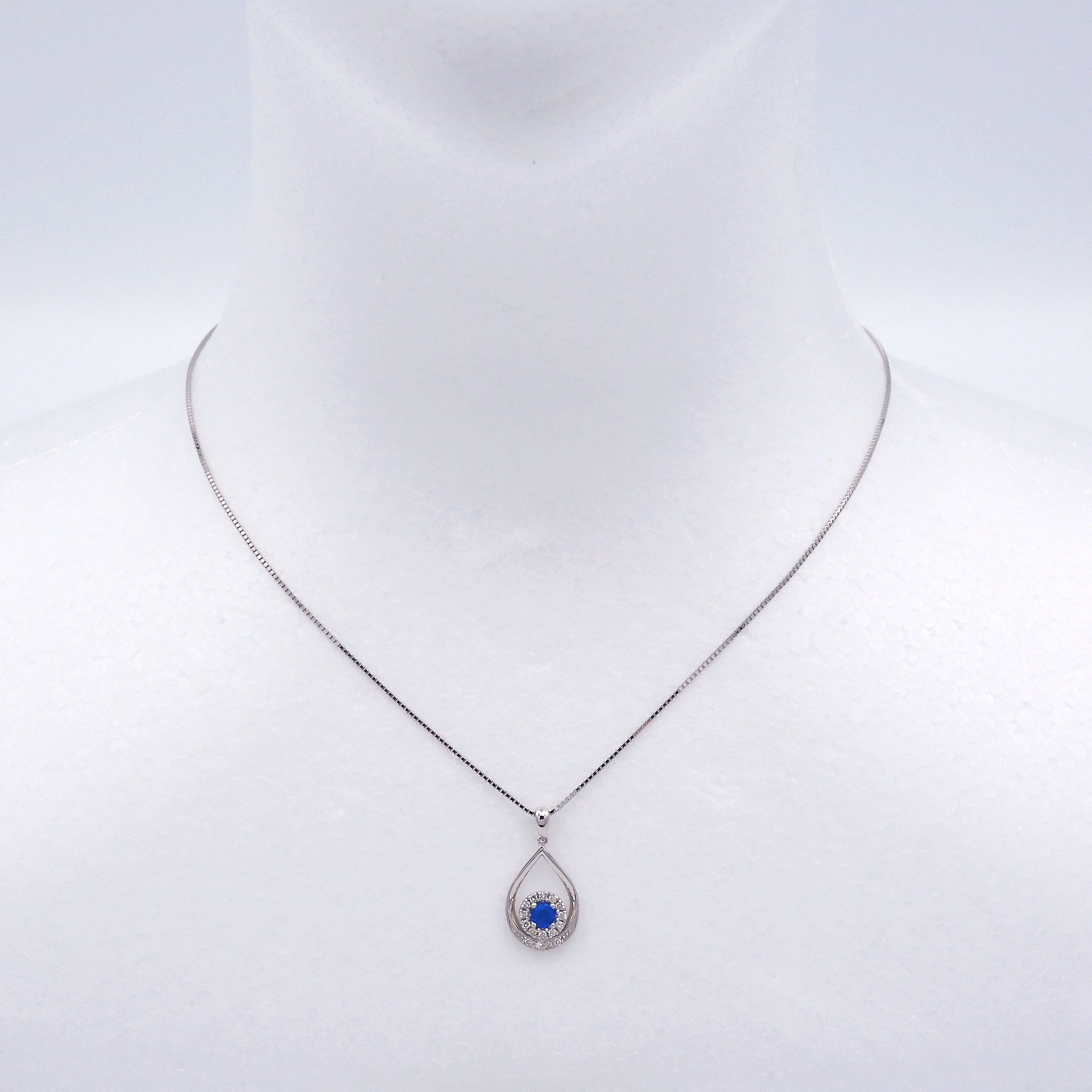 アウイナイト/ダイヤモンド プラチナネックレス(鑑別書付)《25H00501》